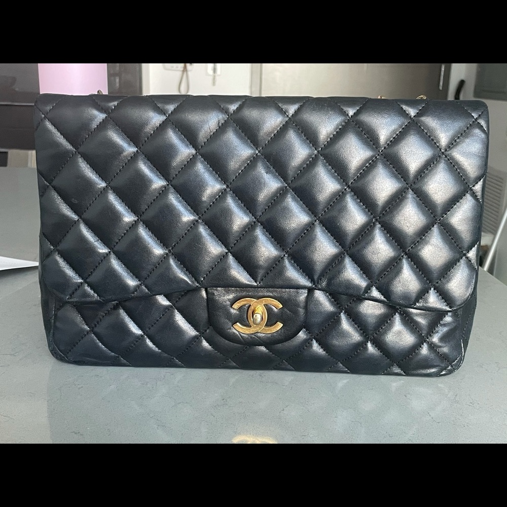 Chanel Jumbo single flap lambskin